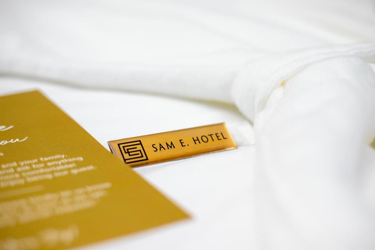 Sam E Hotel Bangkok Sathorn Bagian luar foto