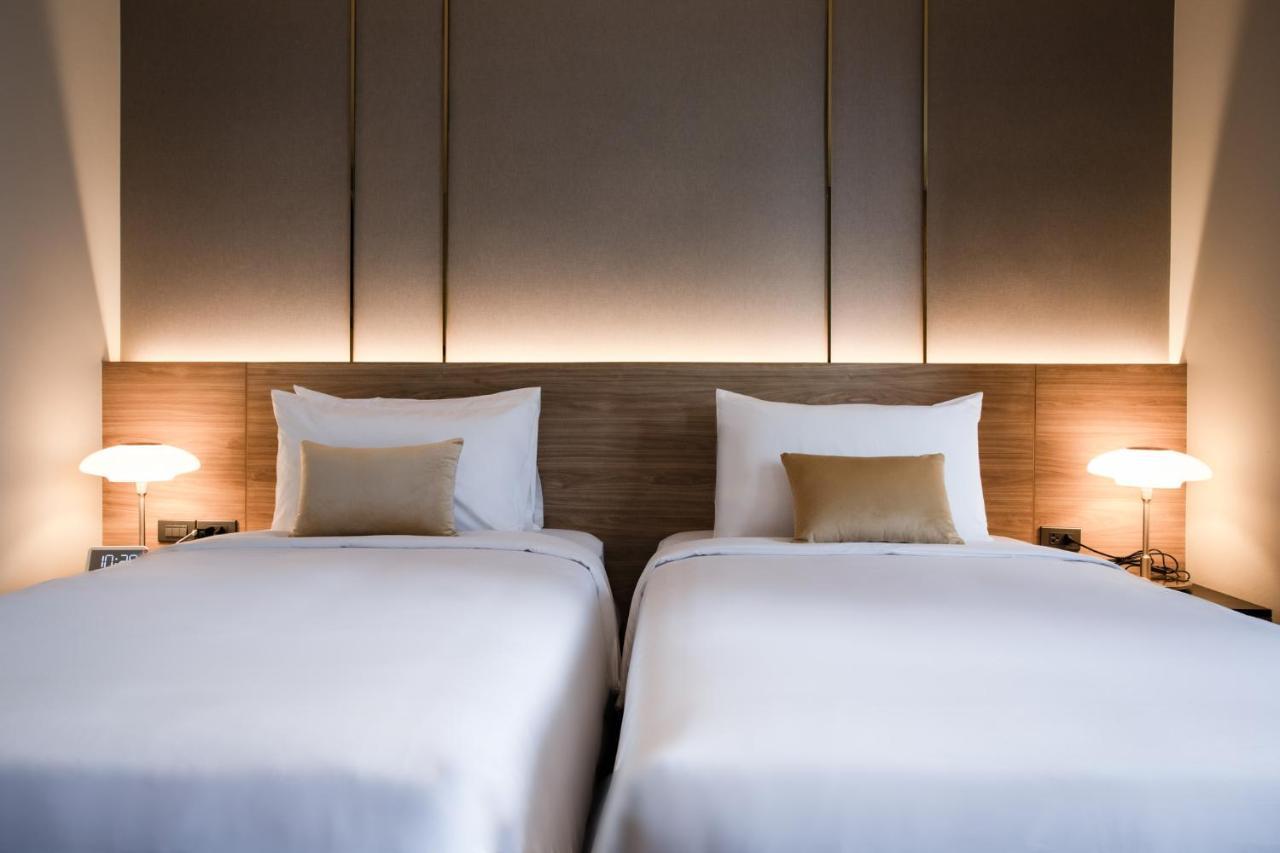 Sam E Hotel Bangkok Sathorn Bagian luar foto