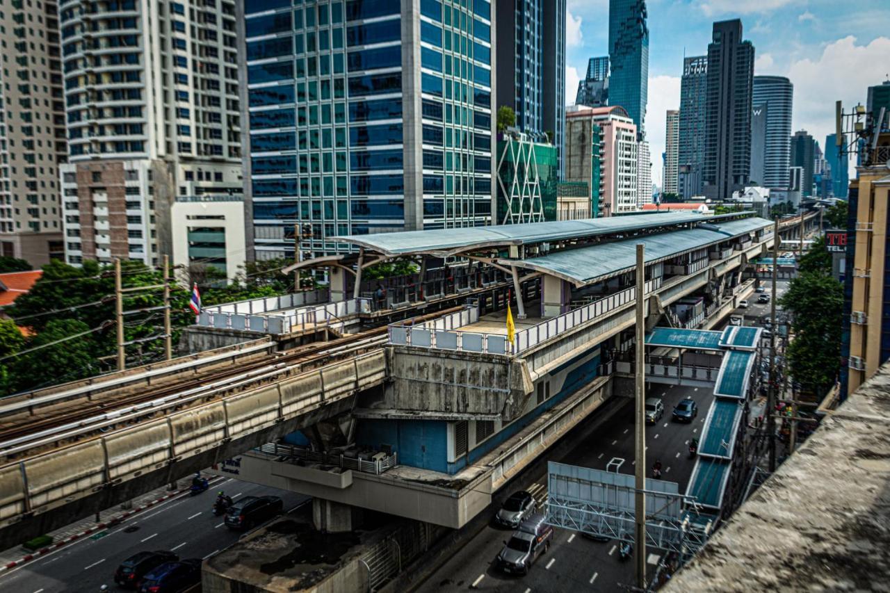 Sam E Hotel Bangkok Sathorn Bagian luar foto