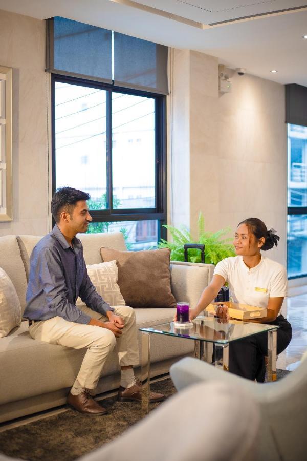 Sam E Hotel Bangkok Sathorn Bagian luar foto