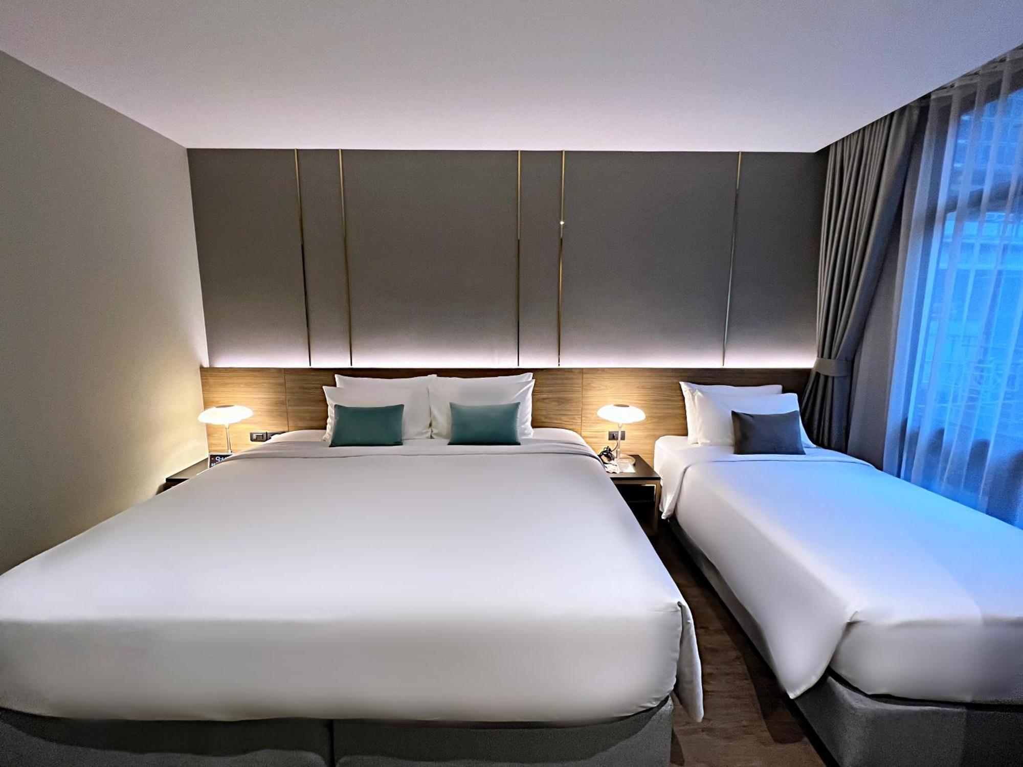 Sam E Hotel Bangkok Sathorn Bagian luar foto
